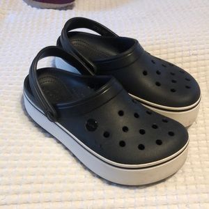 Platform crocs